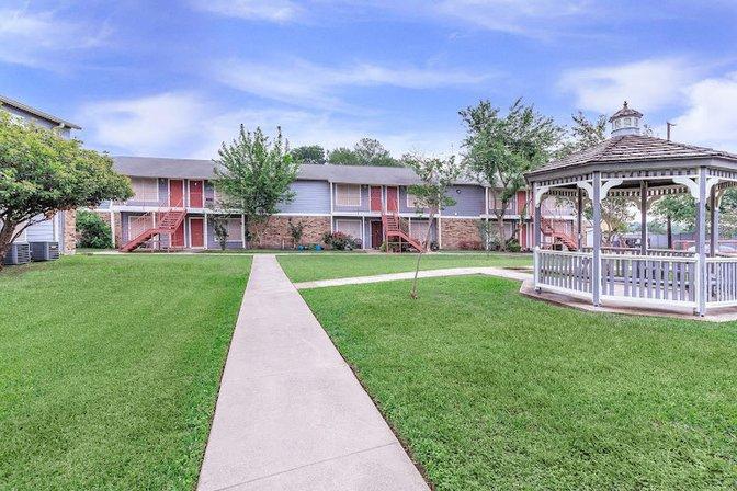 Ingram Square Apartments