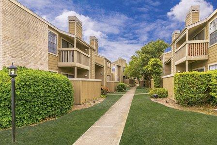 Canyon Oaks Apartments