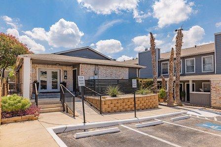 Silver Creek Apartments