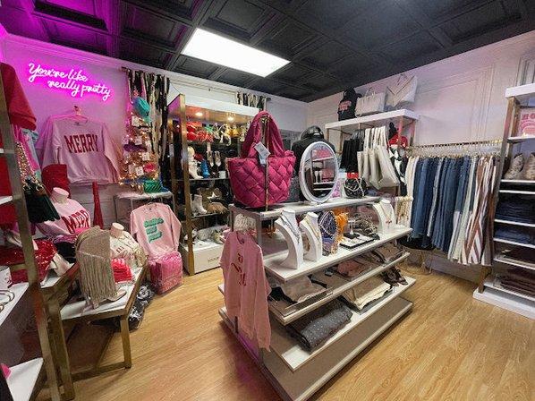 KC LUXE LIFE BOUTIQUE