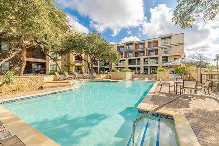 Landmark at Grandview Apartments