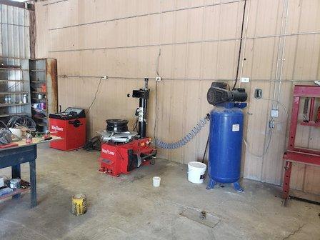 R and D tire shop