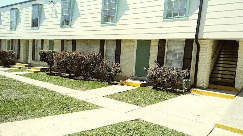 Alamo Apartments