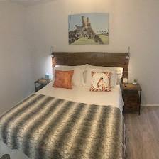 Giraffe Cottage LLC