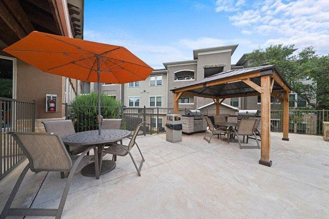 Twin Creeks at Alamo Ranch Apartments