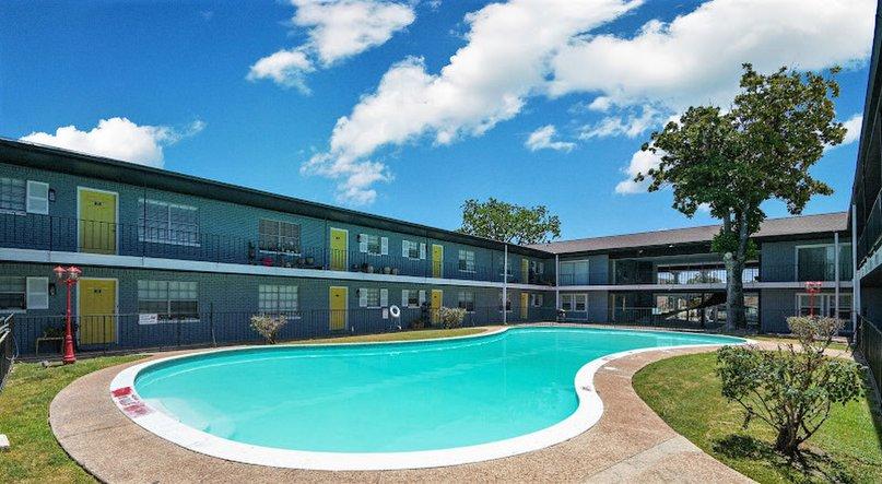 The Grove at Rampart Apartments