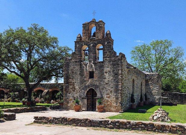 Mission San Francisco De La Espada Catholic Church