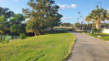 Woodlawn Lake Park