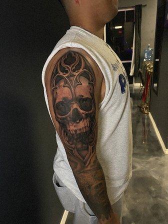 ColorBlindMinds Tattoo | Tattoos & Removal