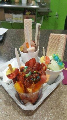 La Colmena Fruit Cups & Ice Cream