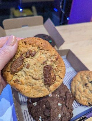 Insomnia Cookies