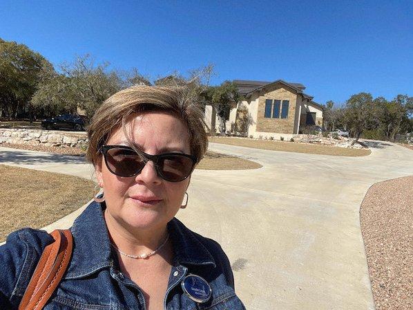 Realtor Sandra Lagos-Furst
