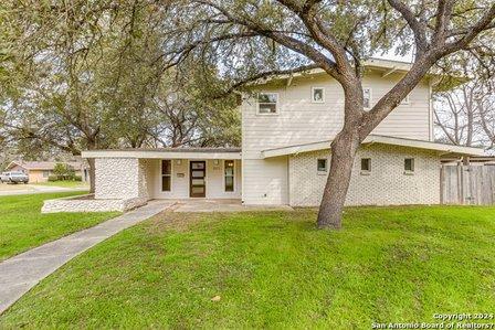 Louis Collins | Realtor | Home Team of America