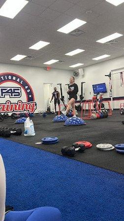 F45 Training Encino Park