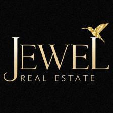 Jamie Zapata, Broker/Owner of JEWEL Real Estate.