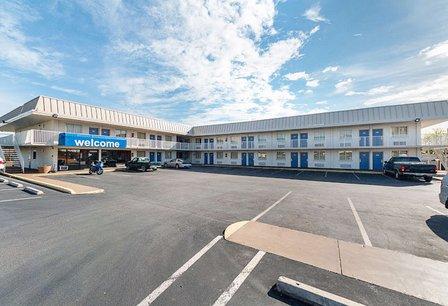 Motel 6 San Antonio, TX - I-10 West