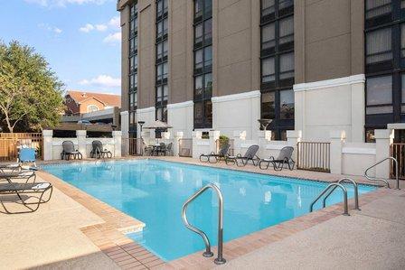 Holiday Inn Express San Antonio-Airport by IHG