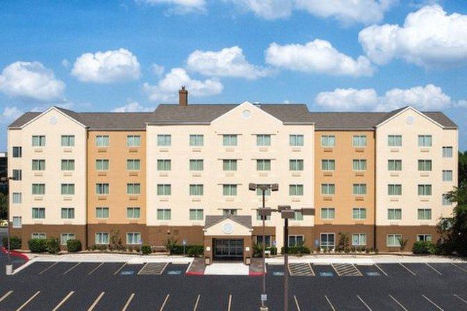 Fairfield Inn & Suites San Antonio Airport/North Star Mall