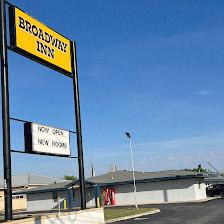 Broadway Inn