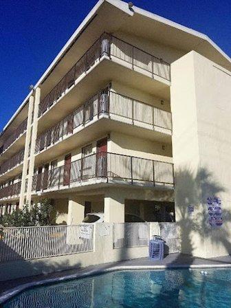 Qubed Living - San Antonio - Rittiman