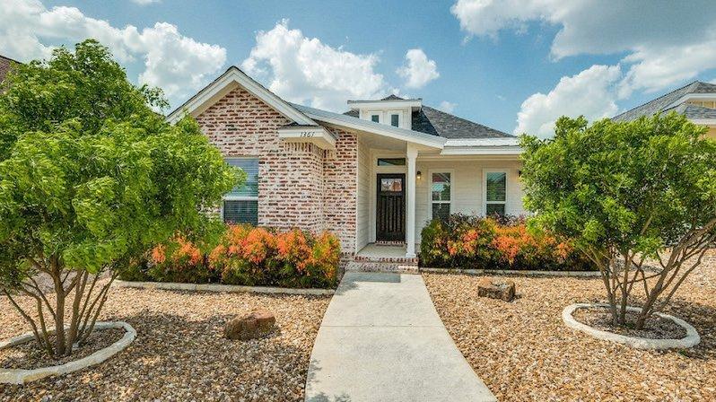 Gruene TX Homes by Red Mansions Realty