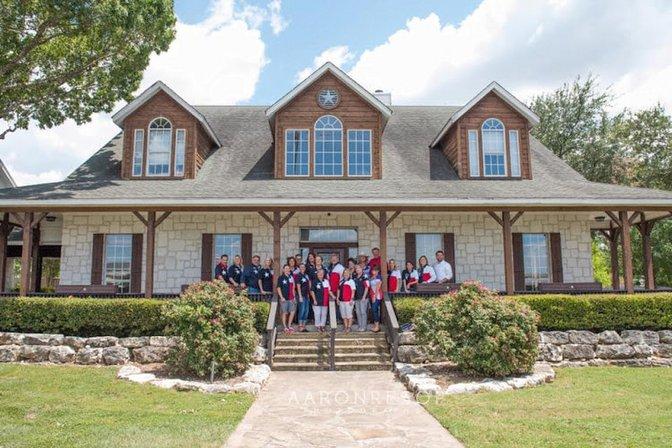 Aimee Wudel, Realtor - RE/MAX Corridor