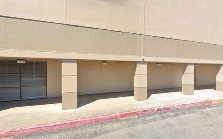 SUIT WAREHOUSE