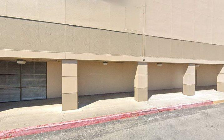 SUIT WAREHOUSE