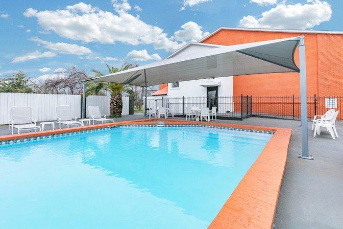 Howard Johnson by Wyndham New Braunfels