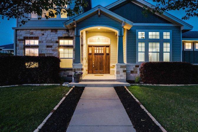 Cat Lodge, REALTOR - Coldwell Banker