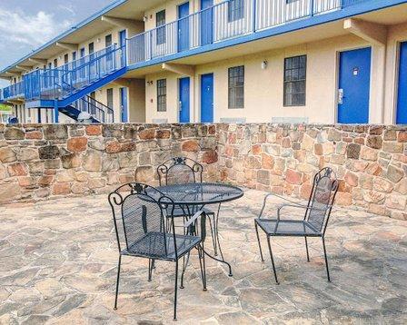 Rodeway Inn
