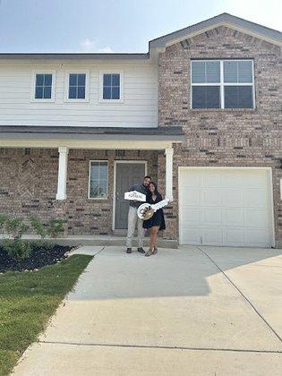 Kelsy Rosales Realtor-Real Broker, LLC
