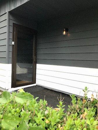 LIVESNUG Rooms for Rent - 119 Aldrich Lackland #3