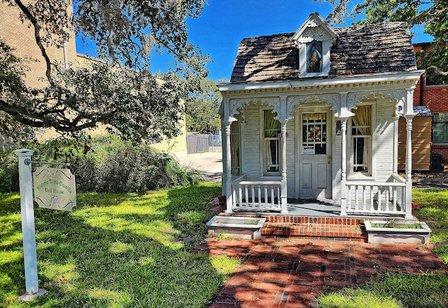 Dietz Doll House
