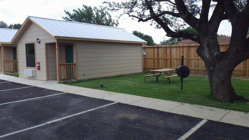 Brush Country Lodge
