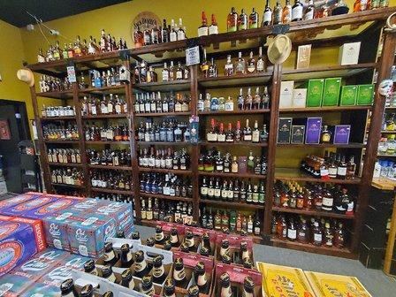 Doc's Liquor