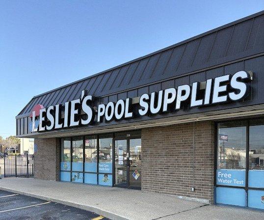 Leslie's