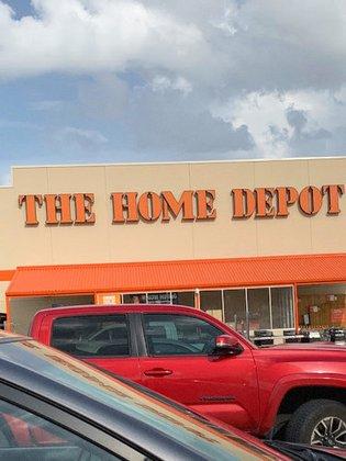 Pro Desk at The Home Depot