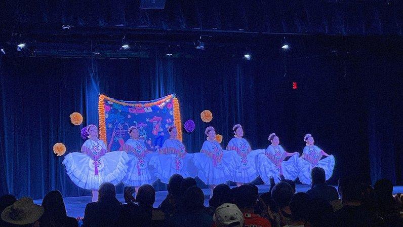 Ballet Folkorico Sol de San Antonio
