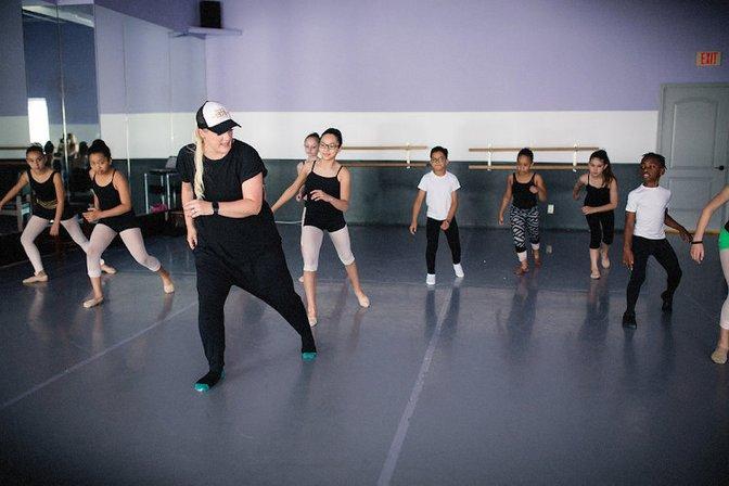 Quenedit Ballet School