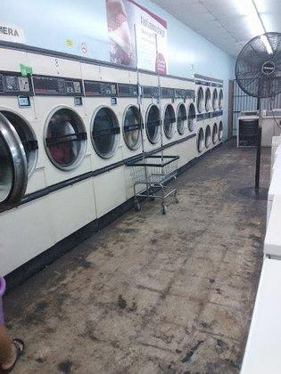 Nora's Washateria