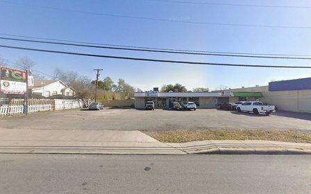 Bandera Laundry