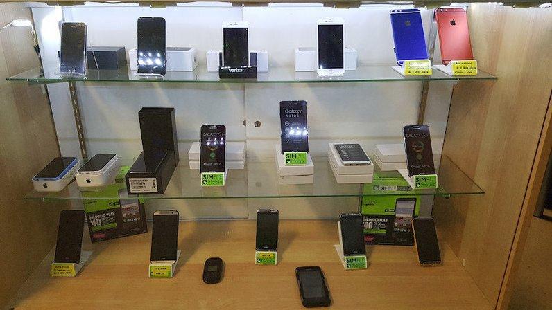 Electronics R Us