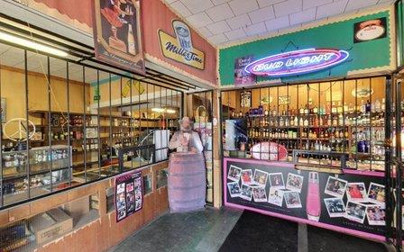 Dixie Liquor Store