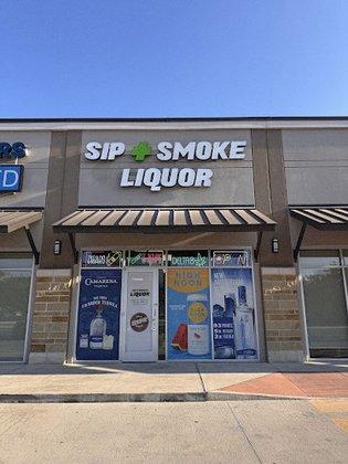 Sip & Smoke Liquors