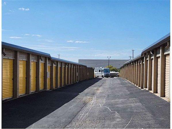 Extra Space Storage