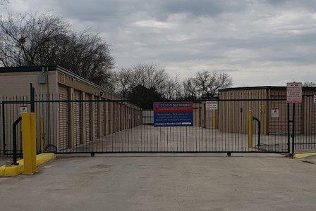 37/410 Self Storage