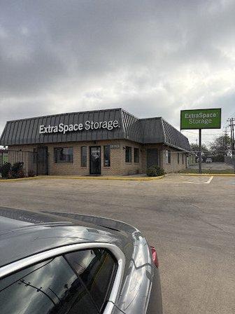 Extra Space Storage