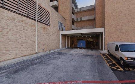 UT Health San Antonio | Central Receiving Dock
