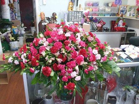 Send Your Love Flowers & Balloons